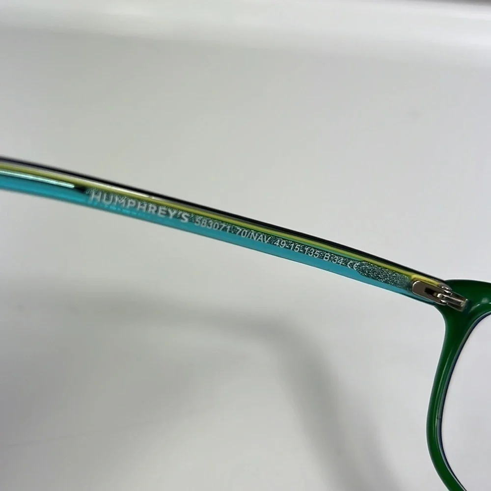 Humphrey’s glasses navy